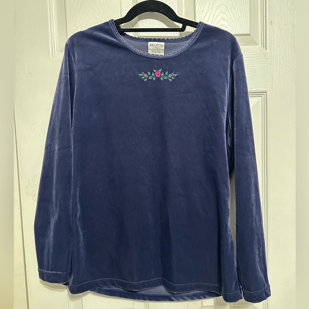 Vintage Regatta long sleeve top. Size large.